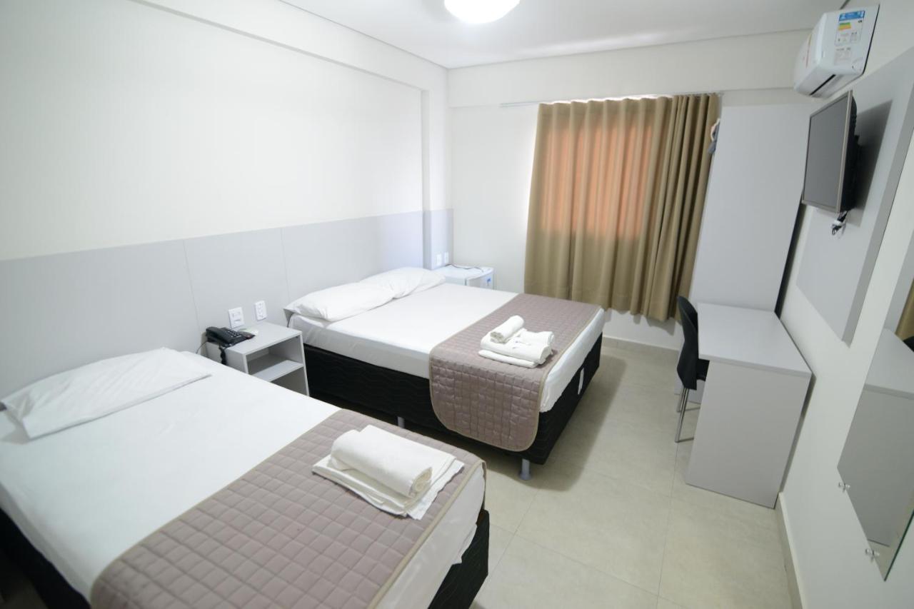 Hotel Milenio Ponte Nova Esterno foto