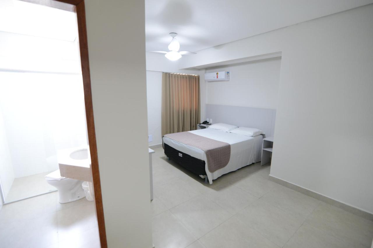 Hotel Milenio Ponte Nova Esterno foto